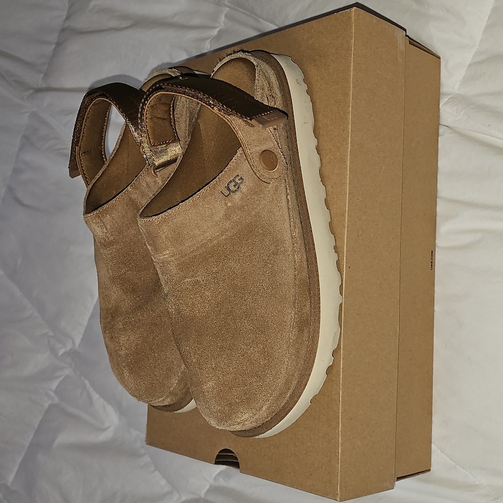 UGG W GOLDENSTAR CLOG! Sz 10 CHESTNUT. LIKE NEW!!